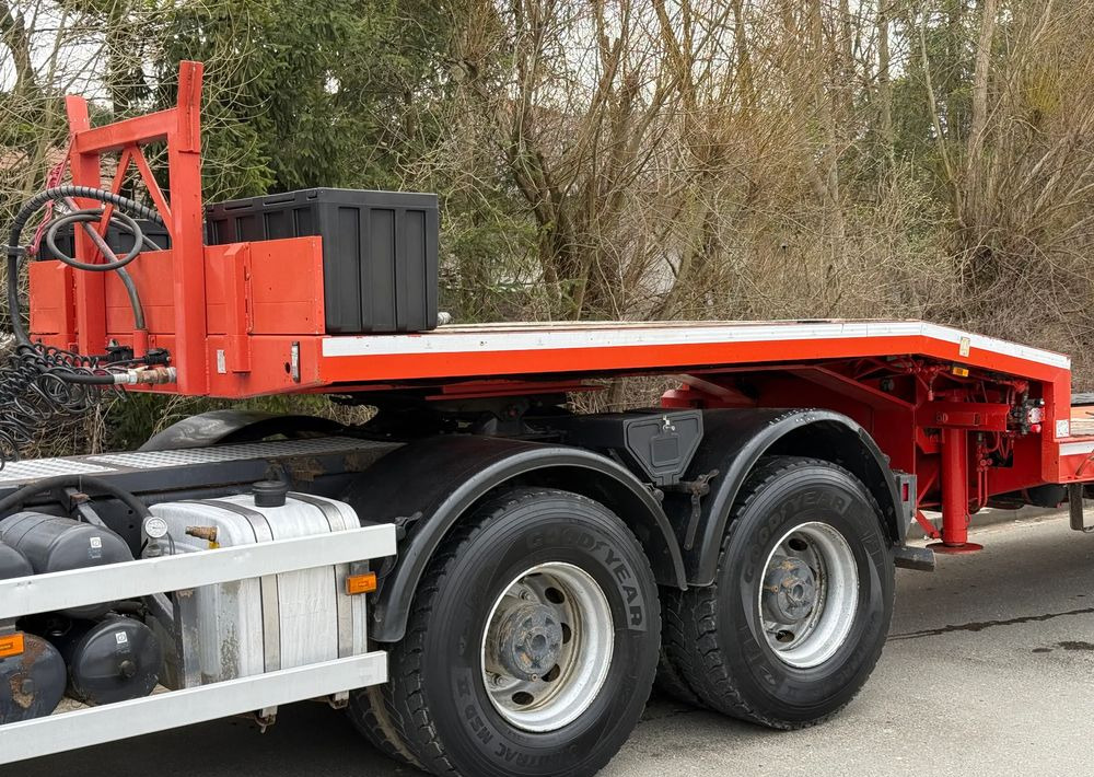 Goldhofer Naczepa Niskopodłogowa Goldhofer * 4 Osie * Bardzo Dobry Stan *Niskopodwozie - 低装载半拖车:图3 Goldhofer Naczepa Niskopodłogowa Goldhofer * 4 Osie * Bardzo Dobry Stan *Niskopodwozie - 低装载半拖车:图3