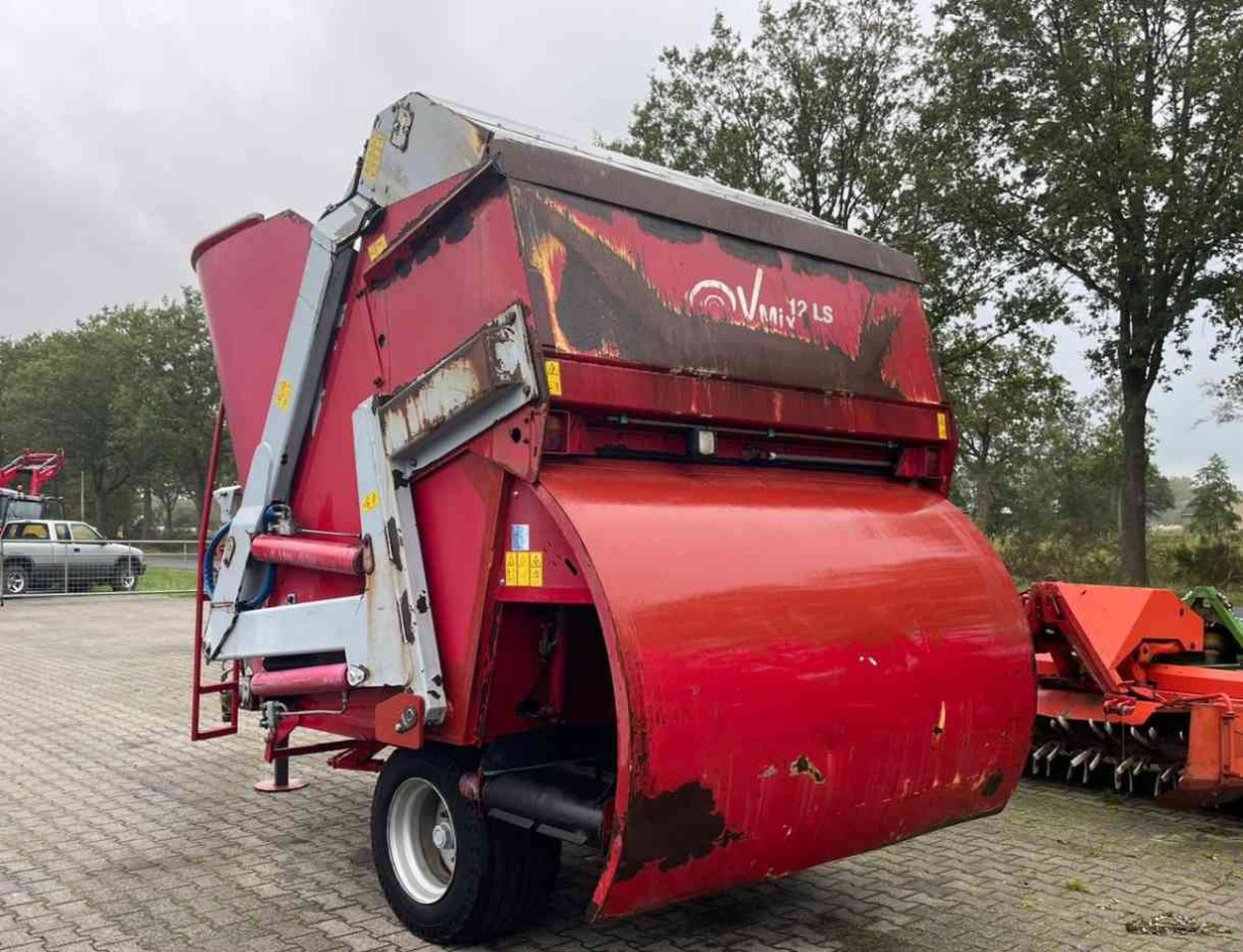 BVL V-Mix 12 LS Voermengwagen Voermachines - 饲料搅拌车:图3 BVL V-Mix 12 LS Voermengwagen Voermachines - 饲料搅拌车:图3