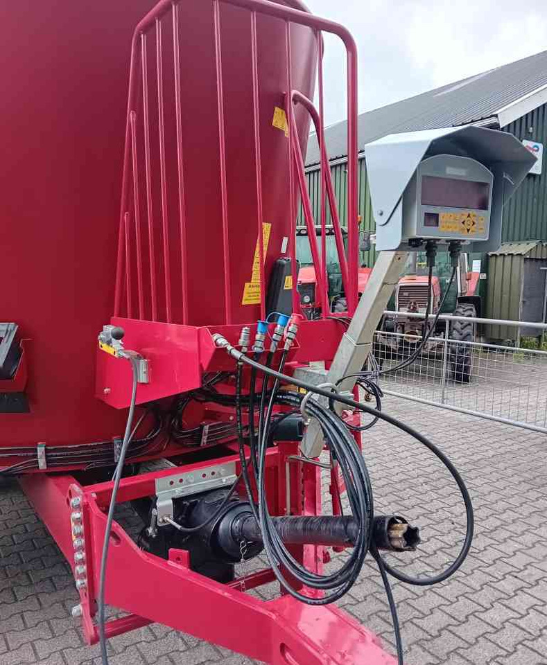 BVL V-Mix Plus 22-2S Voermengwagen Voermachines - 饲料搅拌车:图4 BVL V-Mix Plus 22-2S Voermengwagen Voermachines - 饲料搅拌车:图4