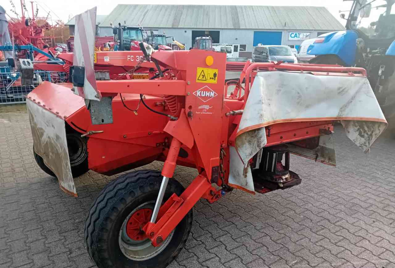Kuhn FC302G getrokken schijvenmaaier *Verkocht/sold* - 割草机:图3 Kuhn FC302G getrokken schijvenmaaier *Verkocht/sold* - 割草机:图3
