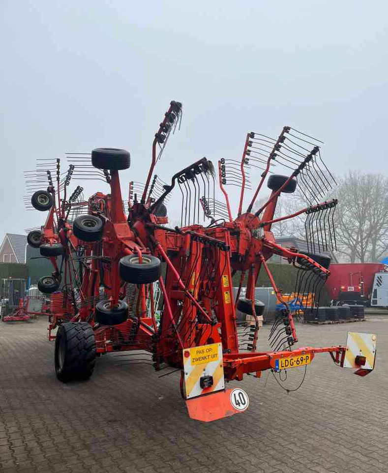 Kuhn GA 15021 4 elements hark, rotorhark, zwiller, rugger, weidebouwmachines - 翻草机/ 搂草机:图3 Kuhn GA 15021 4 elements hark, rotorhark, zwiller, rugger, weidebouwmachines - 翻草机/ 搂草机:图3