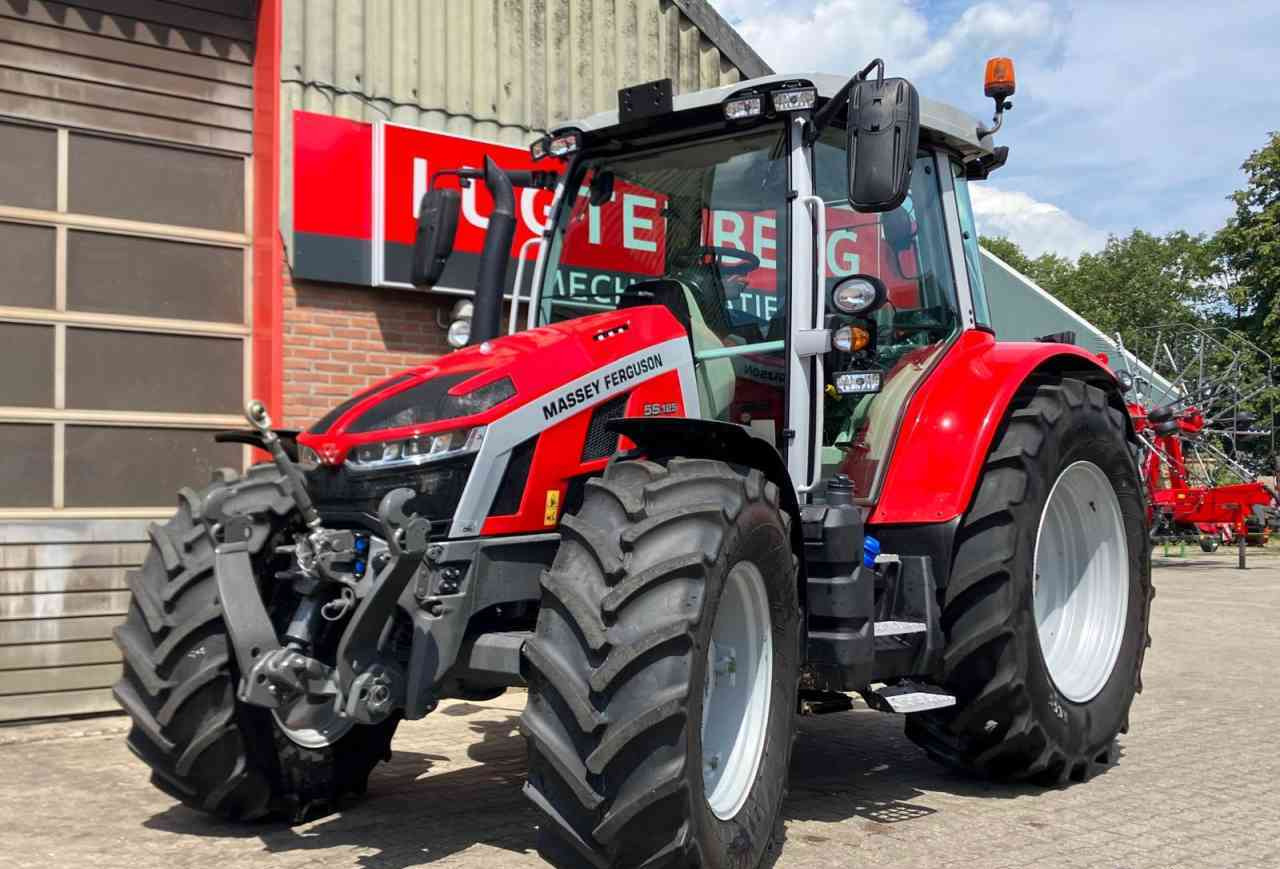 Massey Ferguson 5S.125 Dyna-4 Essential tractoren. - 拖拉机:图1 Massey Ferguson 5S.125 Dyna-4 Essential tractoren. - 拖拉机:图1