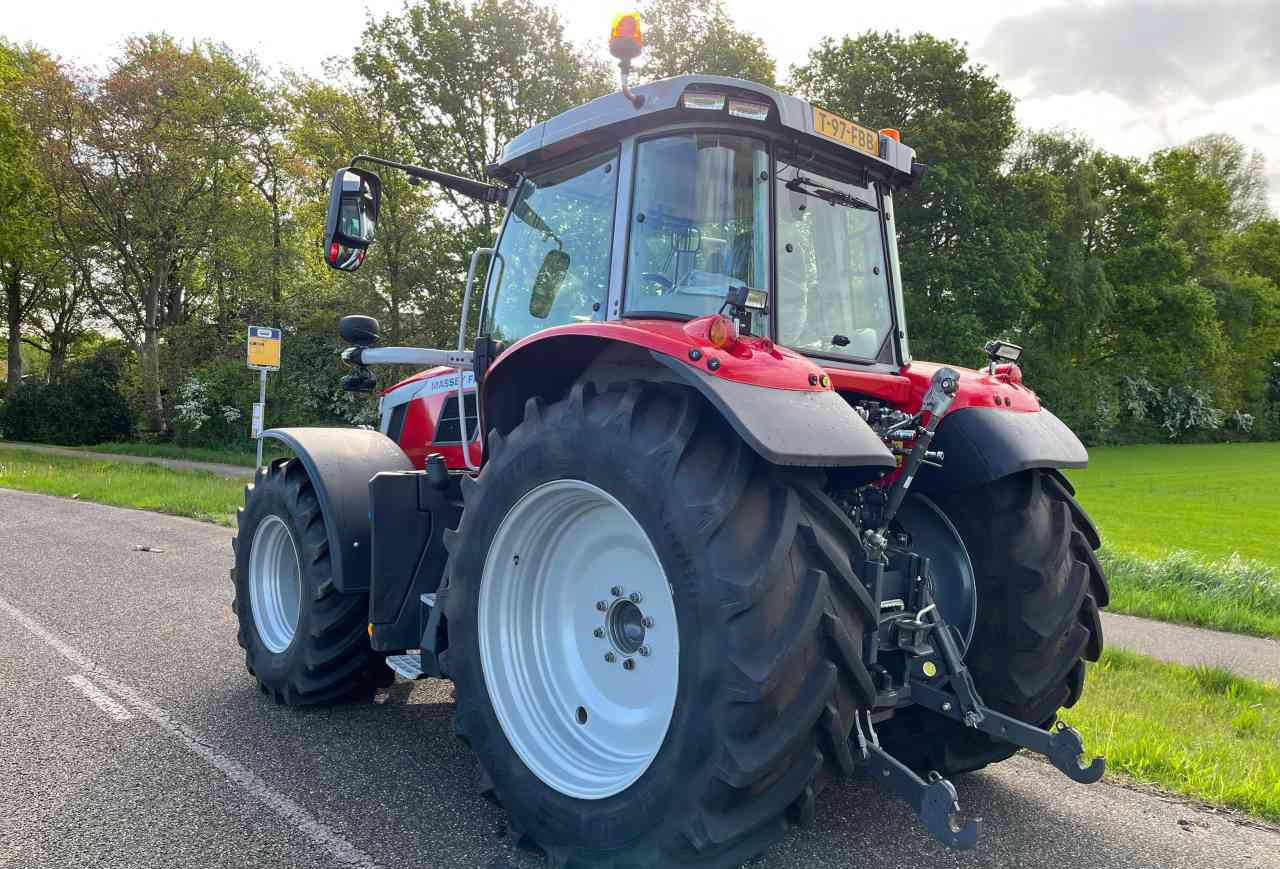 Massey Ferguson 6S.165 Dyna-6 Efficient - 拖拉机:图4 Massey Ferguson 6S.165 Dyna-6 Efficient - 拖拉机:图4