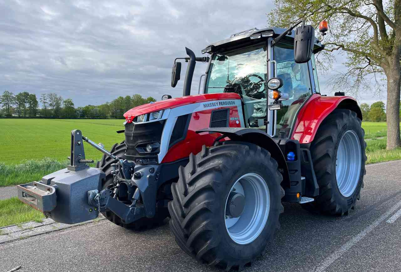 Massey Ferguson 6S.165 Dyna-6 Efficient - 拖拉机:图2 Massey Ferguson 6S.165 Dyna-6 Efficient - 拖拉机:图2