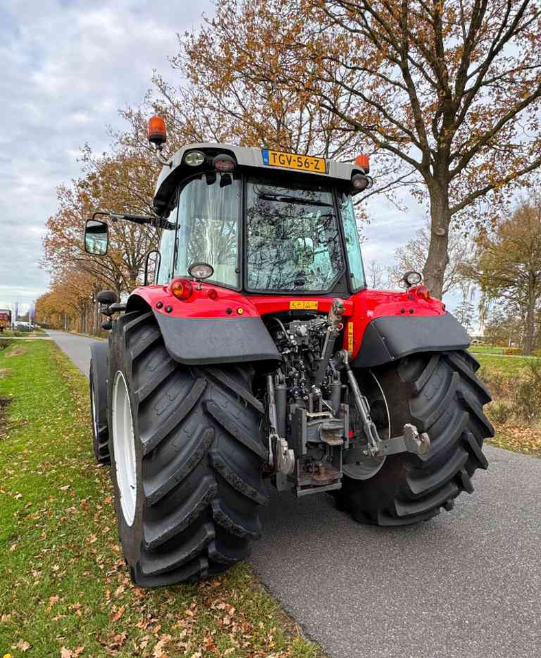 Massey Ferguson 7716 Dyna-6 Essential *Verkocht/sold* - 拖拉机:图4 Massey Ferguson 7716 Dyna-6 Essential *Verkocht/sold* - 拖拉机:图4