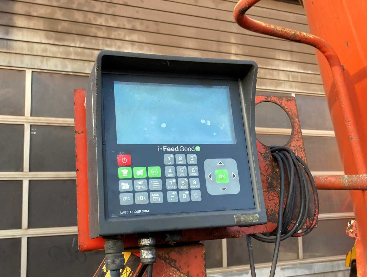 Peecon VME 200 Voermengwagen Voermachines - 饲料搅拌车:图4 Peecon VME 200 Voermengwagen Voermachines - 饲料搅拌车:图4