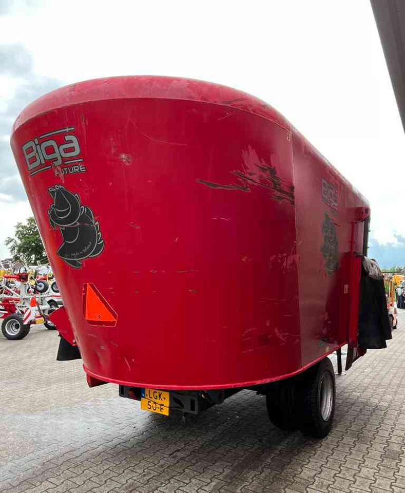 Peecon VME 250 Voermengwagen voermachines - 饲料搅拌车:图4 Peecon VME 250 Voermengwagen voermachines - 饲料搅拌车:图4