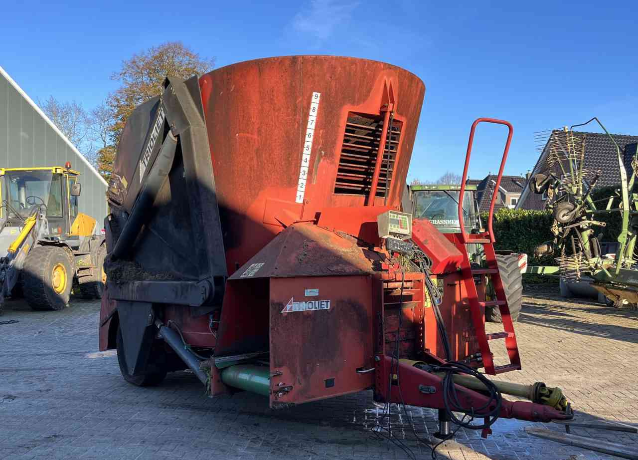 Trioliet Triomix 1200 zelfladende voermengwagen voermachines - 饲料搅拌车:图1 Trioliet Triomix 1200 zelfladende voermengwagen voermachines - 饲料搅拌车:图1
