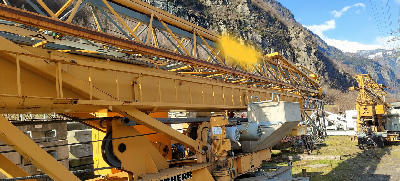 LIEBHERR 32TT - 快速架设起重机:图1 LIEBHERR 32TT - 快速架设起重机:图1