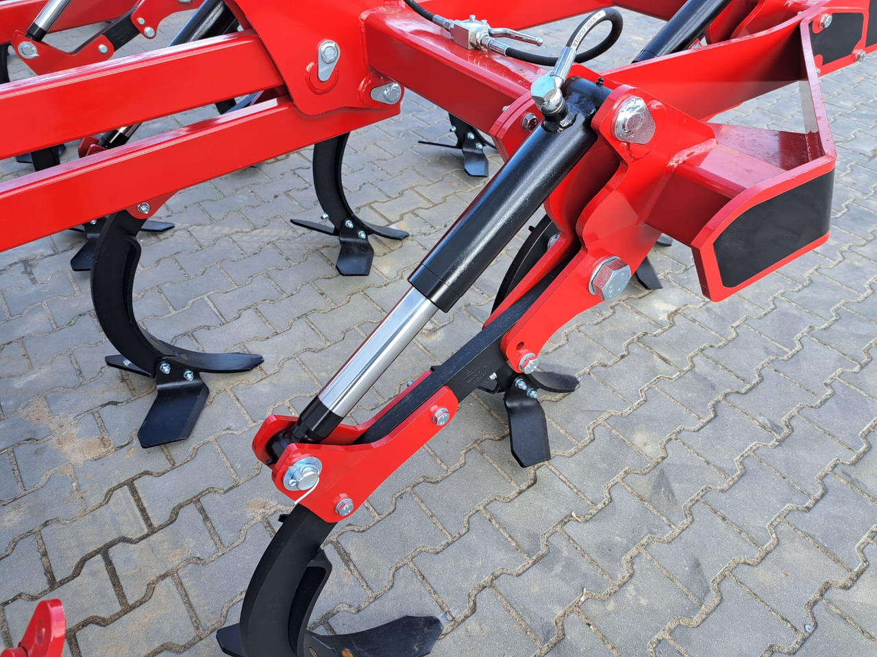 AMJ AGRO Porto 300 - 土壤耕作设备:图4 AMJ AGRO Porto 300 - 土壤耕作设备:图4