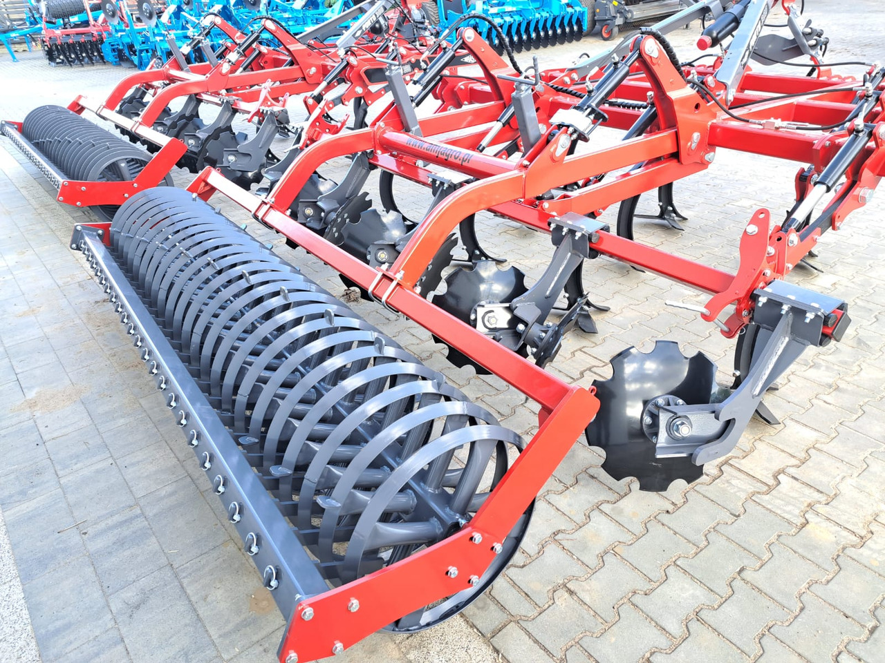 AMJ AGRO Porto 300 - 土壤耕作设备:图3 AMJ AGRO Porto 300 - 土壤耕作设备:图3