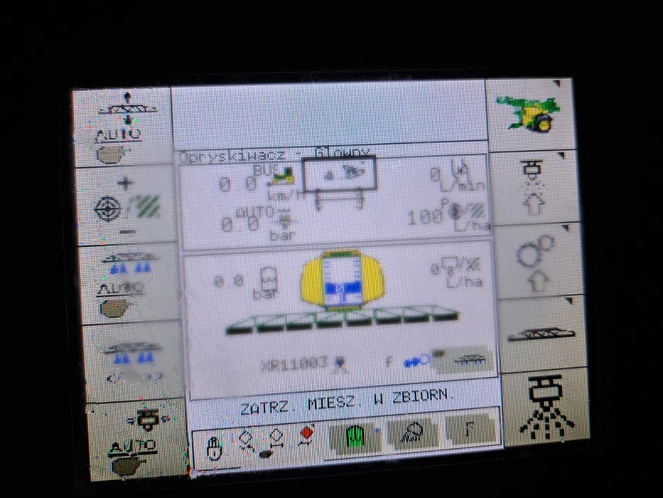 牵引式喷雾机 John Deere M944I：图6