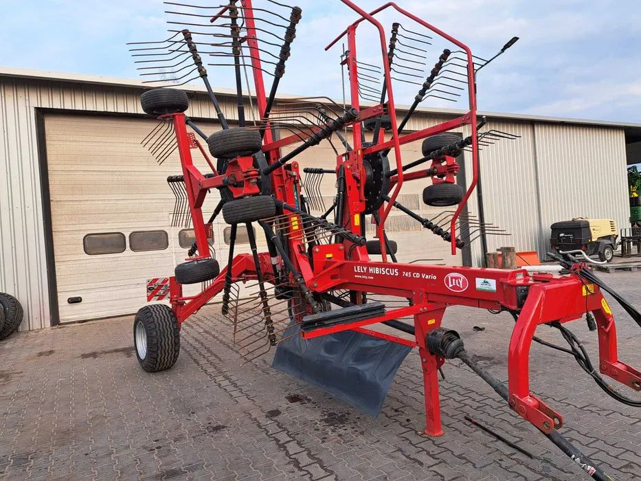Lely hibiscus 745 CD Vario - 翻草机/ 搂草机:图3 Lely hibiscus 745 CD Vario - 翻草机/ 搂草机:图3