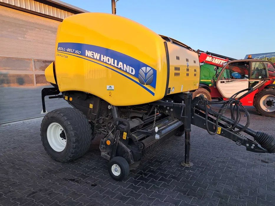 New Holland ROLL-BELT 150 cropcutter - 圆形打包机:图1 New Holland ROLL-BELT 150 cropcutter - 圆形打包机:图1