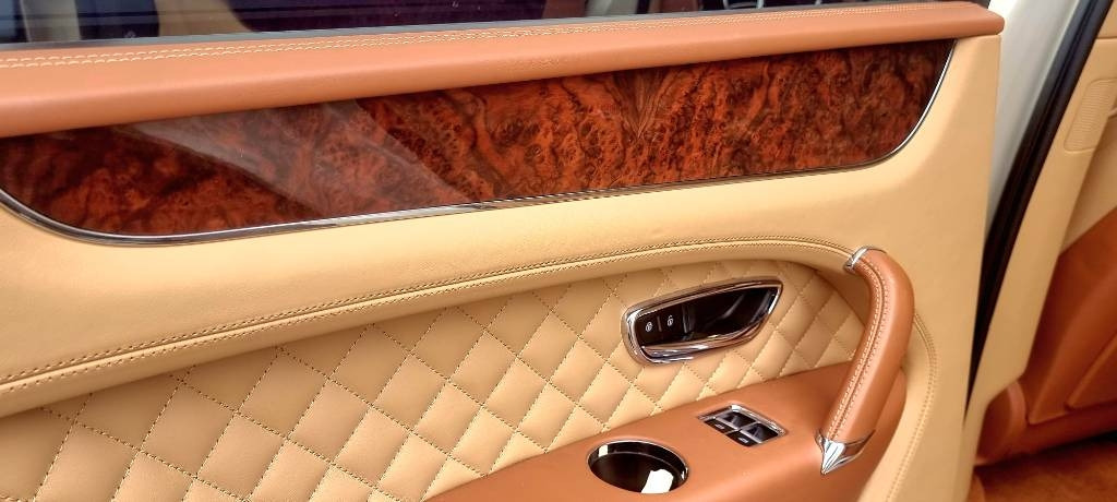 汽车 Bentley BENTAYGA 6.0 W12:图20 汽车 Bentley BENTAYGA 6.0 W12:图20