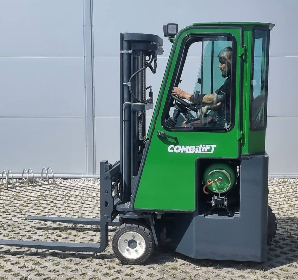 Combilift CB 2500 LPG - 四向前移式叉车:图5 Combilift CB 2500 LPG - 四向前移式叉车:图5