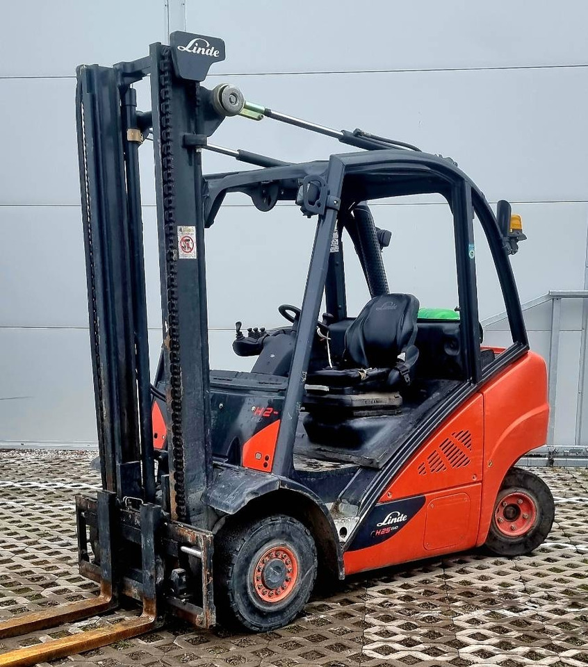 Linde H 25 T - 02 - 液化石油气叉车:图3 Linde H 25 T - 02 - 液化石油气叉车:图3