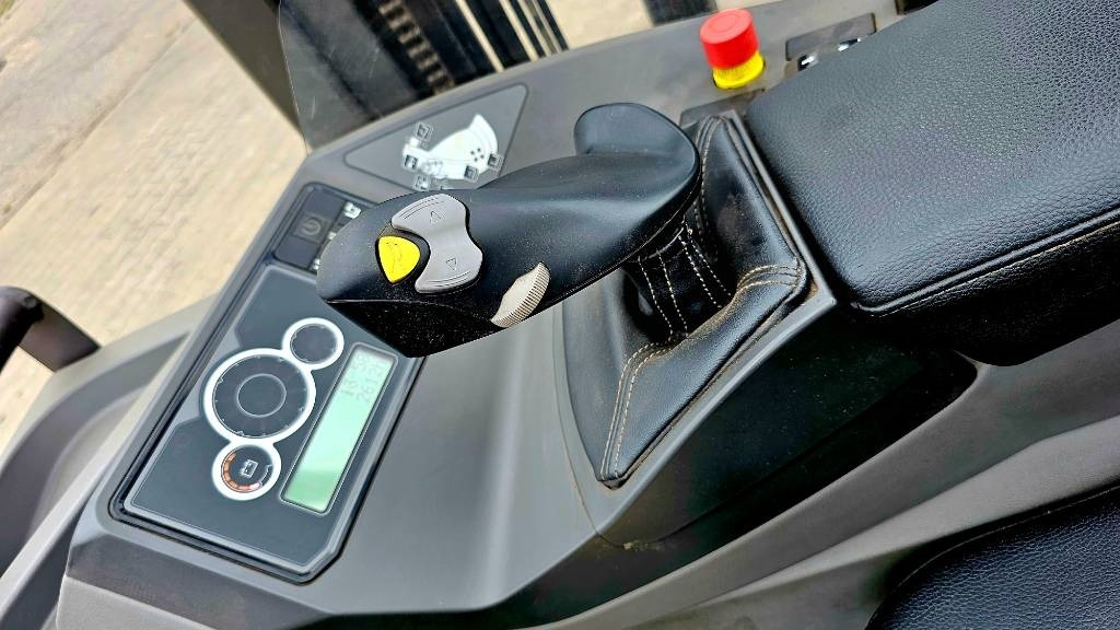 前移式叉车 UniCarriers UMS 200 DTFVRF845:图11 前移式叉车 UniCarriers UMS 200 DTFVRF845:图11