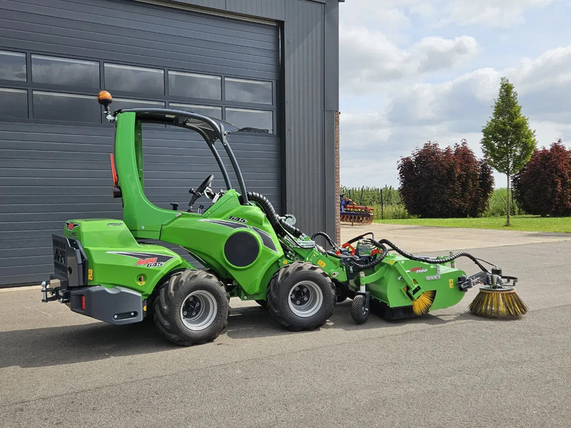 Avant 645i Rental mini-shovel - 紧凑型轨道装载机:图3 Avant 645i Rental mini-shovel - 紧凑型轨道装载机:图3