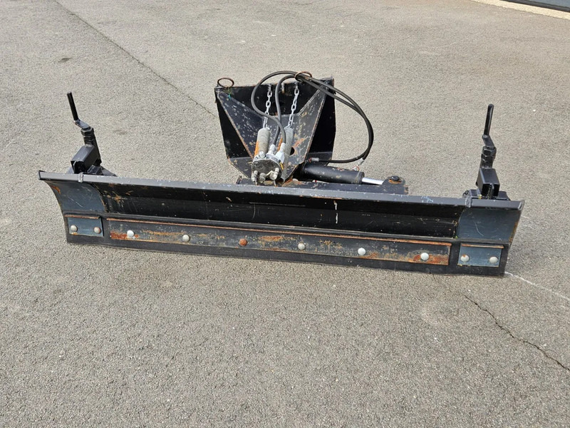 Avant Dozerblad / Sneeuwschuif - 附件 适用于 农业机械:图2 Avant Dozerblad / Sneeuwschuif - 附件 适用于 农业机械:图2