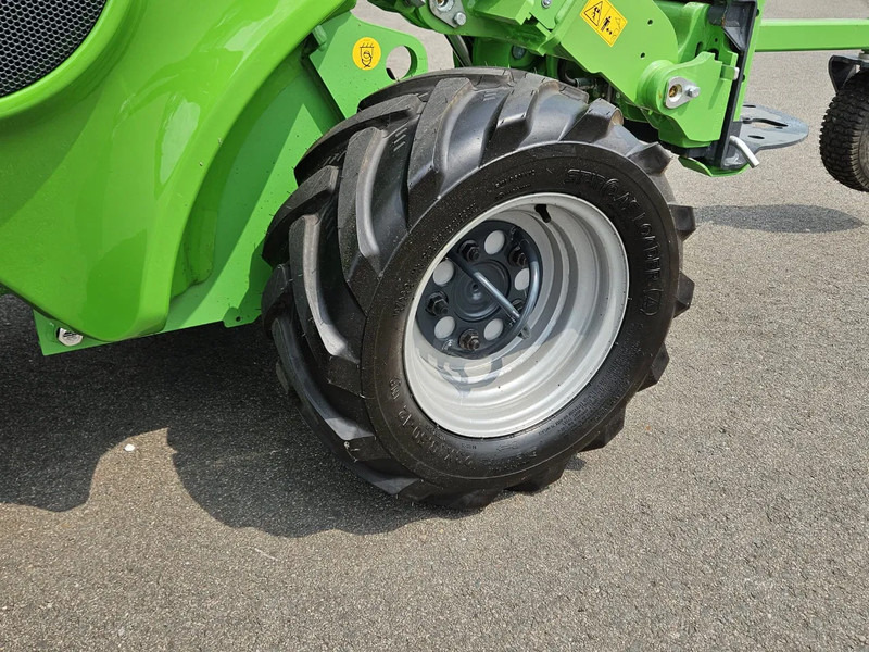 紧凑型轨道装载机 Avant E527 Rental mini-shovel：图16