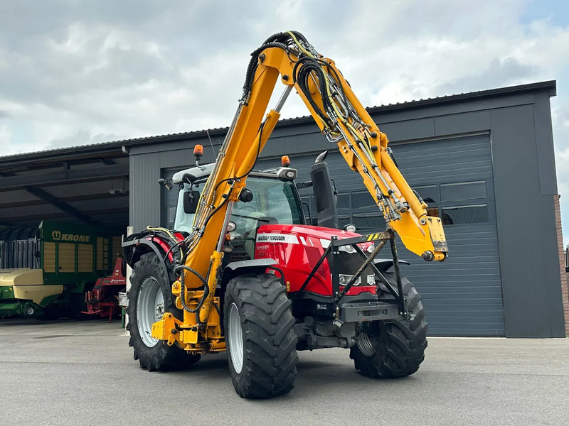 Massey Ferguson 6713S Dyna 6 - 拖拉机:图1 Massey Ferguson 6713S Dyna 6 - 拖拉机:图1