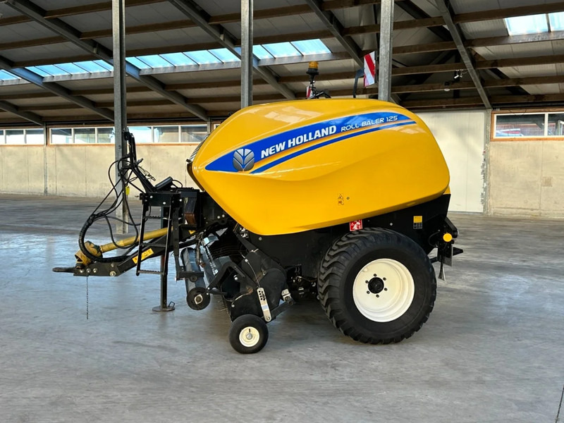 New Holland Roll baler 125 - 收割机:图2 New Holland Roll baler 125 - 收割机:图2
