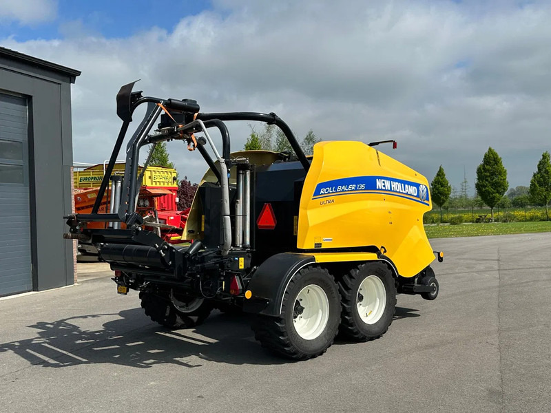 New Holland Rollbaler 135 Ultra - 农业机械:图3 New Holland Rollbaler 135 Ultra - 农业机械:图3