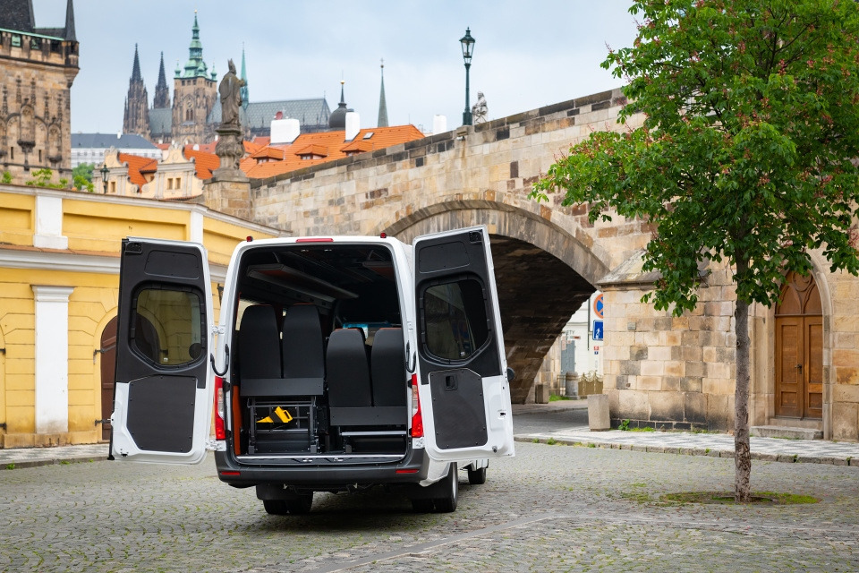Mercedes-Benz Sprinter Comfort - 小型巴士, 小型客车:图3 Mercedes-Benz Sprinter Comfort - 小型巴士, 小型客车:图3