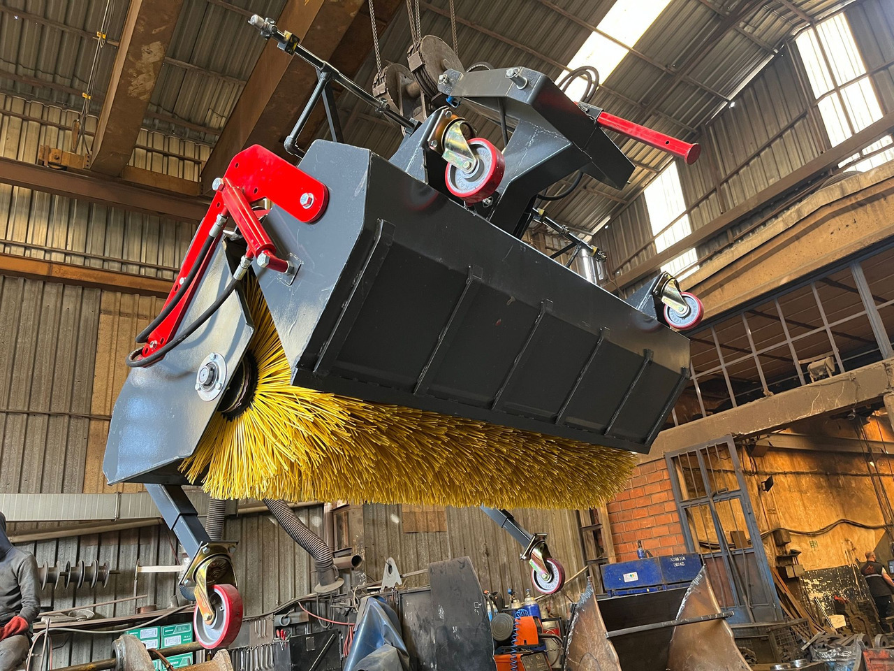 Bobcat - 扫地机 适用于 市政/ 专用车辆:图3 Bobcat - 扫地机 适用于 市政/ 专用车辆:图3