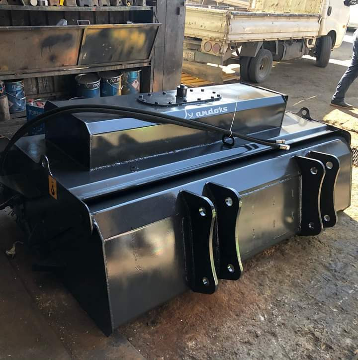 Bobcat - 扫地机 适用于 市政/ 专用车辆:图4 Bobcat - 扫地机 适用于 市政/ 专用车辆:图4