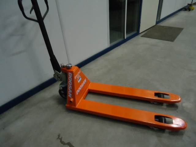 Doosan Pallettruck - 码垛车:图2 Doosan Pallettruck - 码垛车:图2