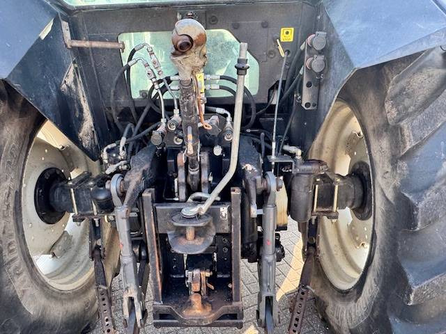 Valtra 6650 Hitech, FH+PTO, 8265 uur! - 拖拉机:图3 Valtra 6650 Hitech, FH+PTO, 8265 uur! - 拖拉机:图3