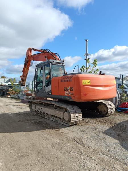 Hitachi ZX210LC-3 - 履带式挖掘机:图4 Hitachi ZX210LC-3 - 履带式挖掘机:图4