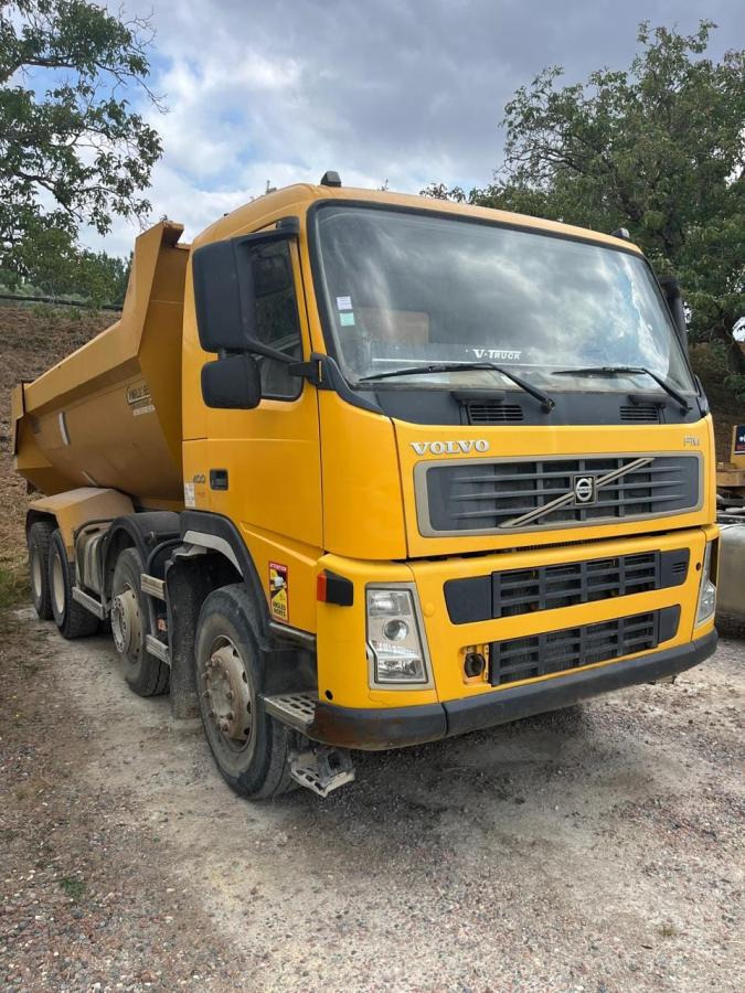Volvo FM400 - 翻斗车:图1 Volvo FM400 - 翻斗车:图1