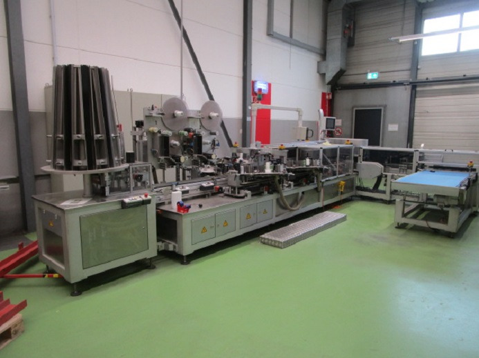 BECHER ETIKETTIERANLAGE SCHLEUTER GU 4S 6 - 包装机械:图1 BECHER ETIKETTIERANLAGE SCHLEUTER GU 4S 6 - 包装机械:图1