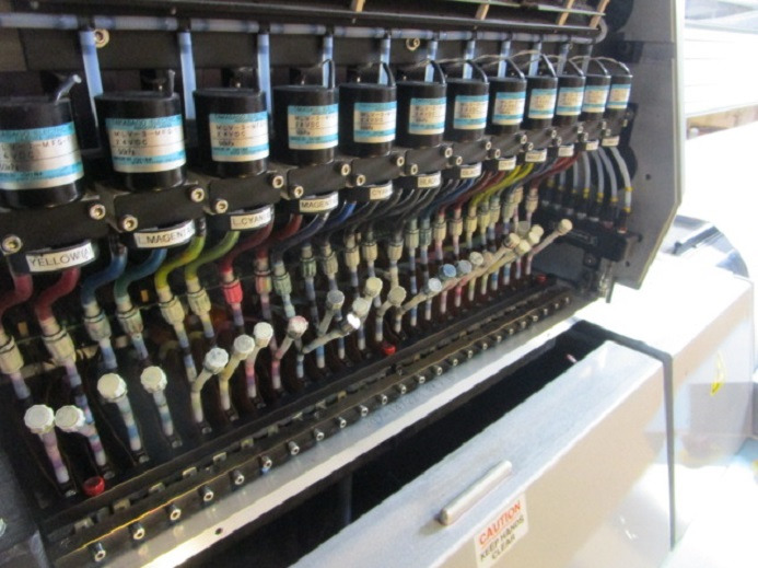 GROSSFORMATDRUCKER AGFA JETI 3324 SL BASE SOLVENT RTR (roll to roll) 6C (DRUCKT AUF PLACHEN, PLANEN, STOFFBANNER & VERSCHIEDENE MATERIALIEN) - 数码印刷机:图4 GROSSFORMATDRUCKER AGFA JETI 3324 SL BASE SOLVENT RTR (roll to roll) 6C (DRUCKT AUF PLACHEN, PLANEN, STOFFBANNER & VERSCHIEDENE MATERIALIEN) - 数码印刷机:图4