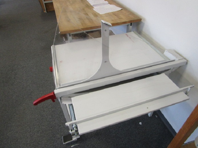 HEBELSCHNEIDER IDEAL 1080 - 切纸机:图2 HEBELSCHNEIDER IDEAL 1080 - 切纸机:图2
