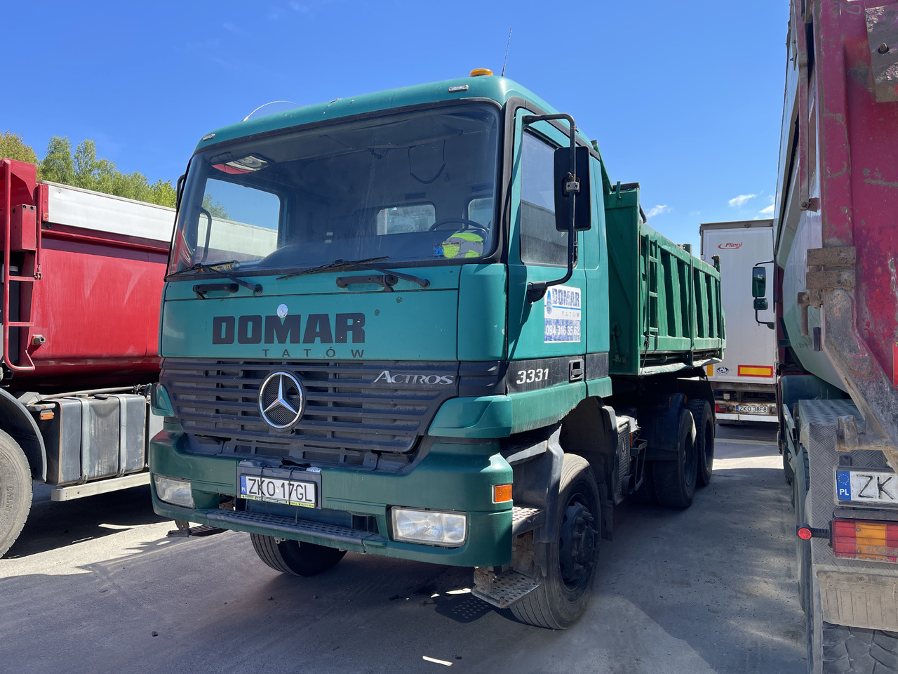 MERCEDES-BENZ Actros 3331 - 翻斗车:图1 MERCEDES-BENZ Actros 3331 - 翻斗车:图1