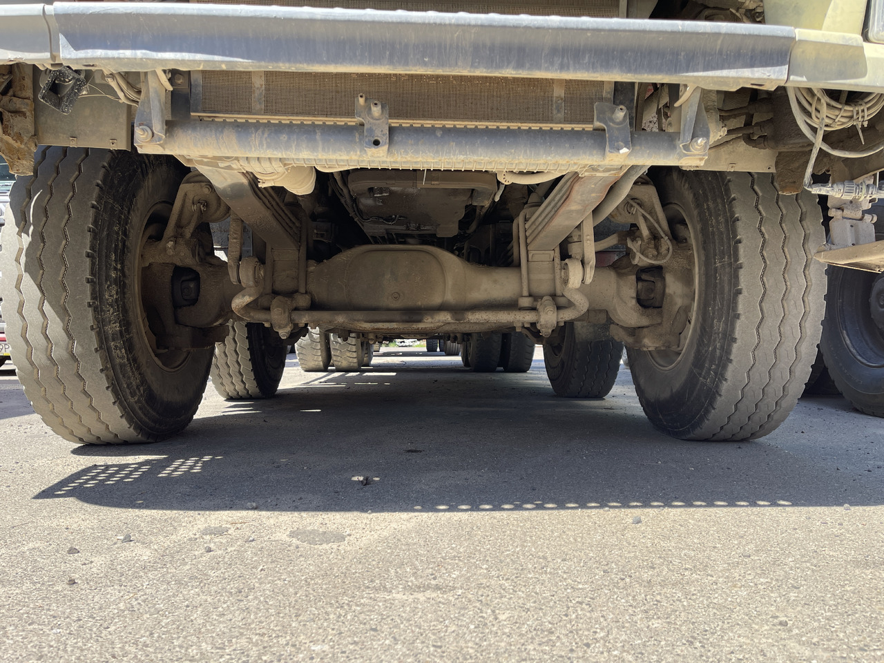 MERCEDES-BENZ Actros 4148 - 翻斗车:图4 MERCEDES-BENZ Actros 4148 - 翻斗车:图4