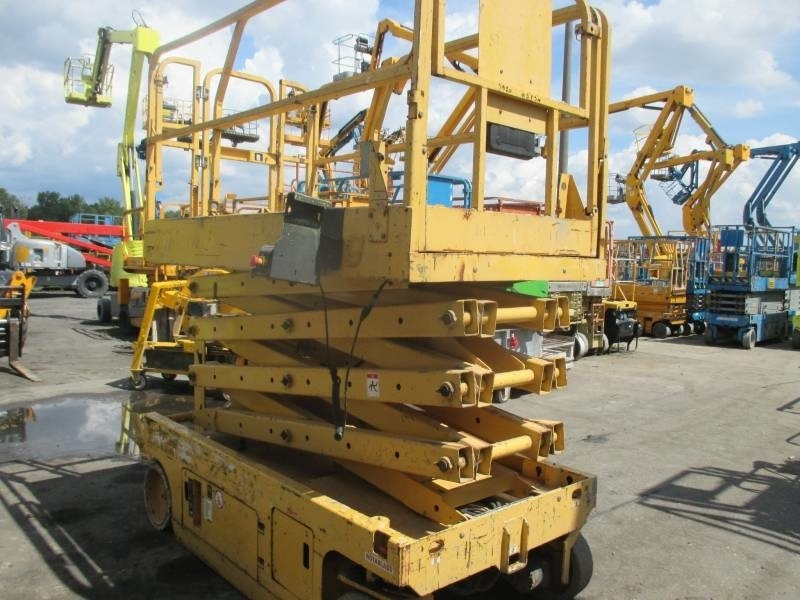 Genie GS 2646 - 剪式升降机:图4 Genie GS 2646 - 剪式升降机:图4