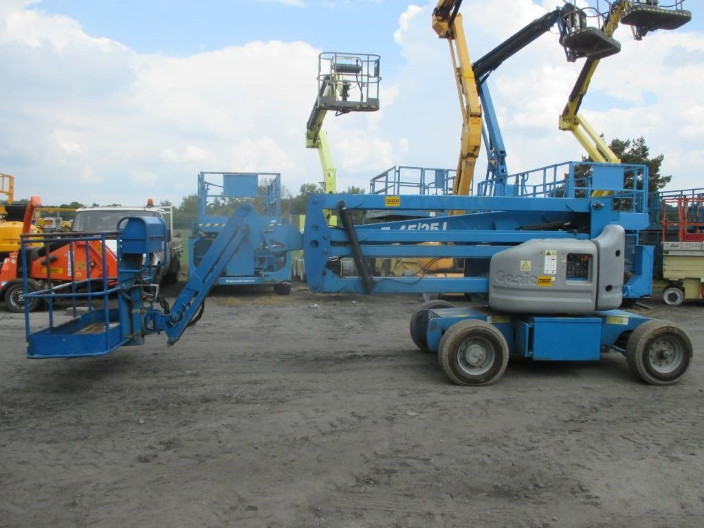 Genie Z 45/25 J DC - 铰接臂:图2 Genie Z 45/25 J DC - 铰接臂:图2
