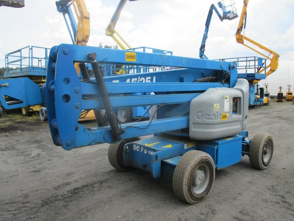 Genie Z 45/25 J DC - 铰接臂:图3 Genie Z 45/25 J DC - 铰接臂:图3