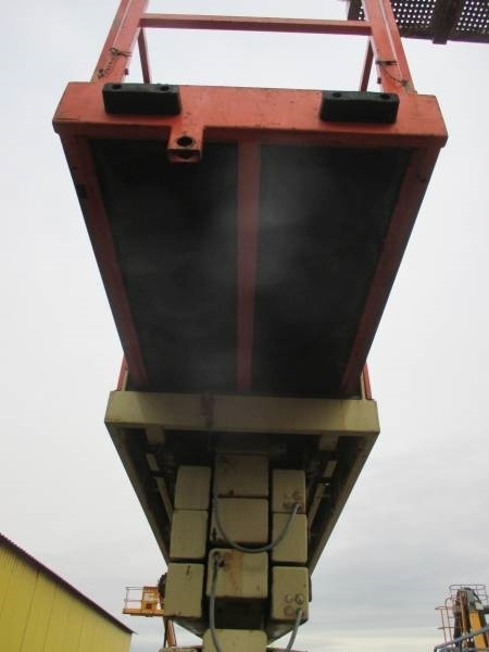 JLG Liftlux 180-12 - 剪式升降机:图4 JLG Liftlux 180-12 - 剪式升降机:图4