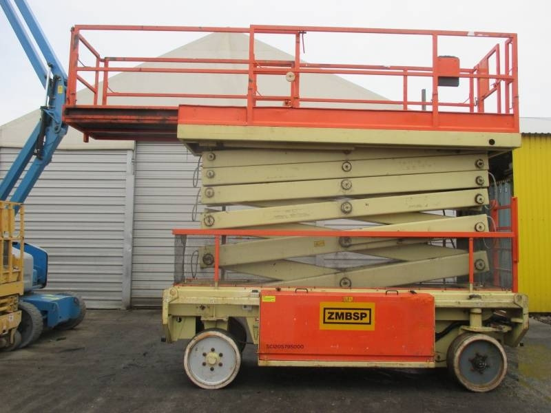 JLG Liftlux 180-12 - 剪式升降机:图1 JLG Liftlux 180-12 - 剪式升降机:图1