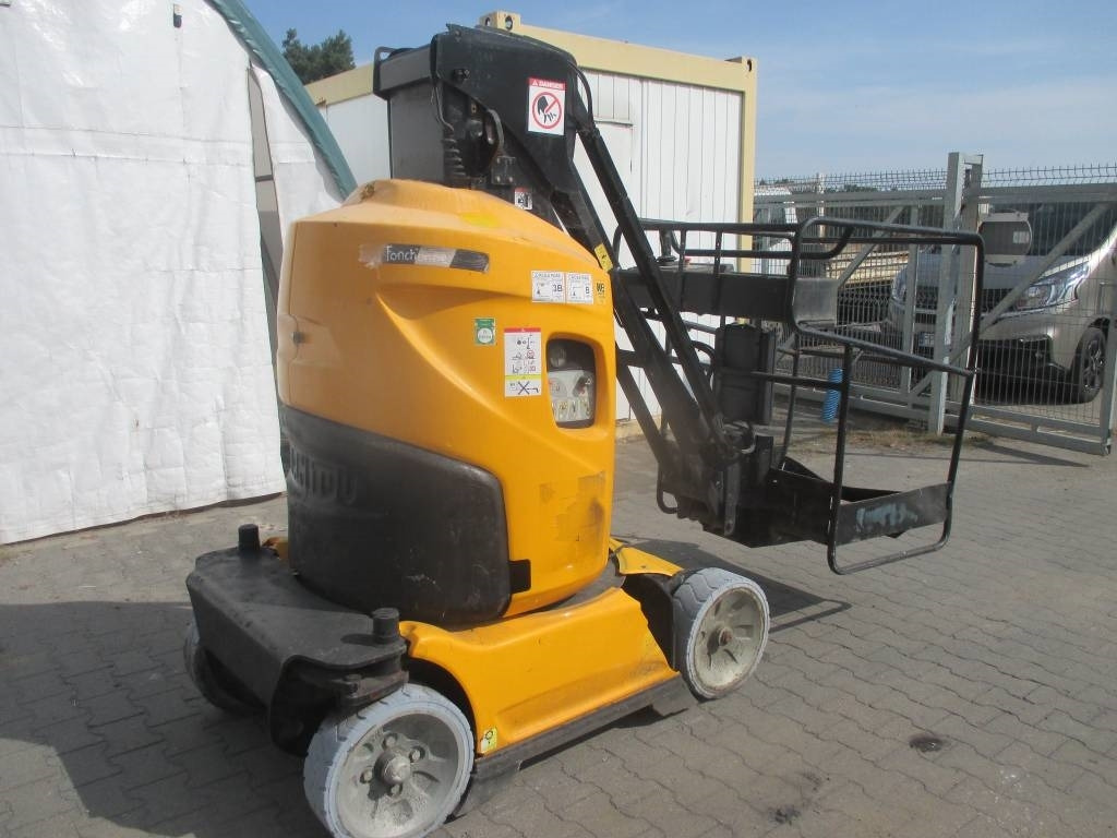 Manitou 100 VJR - 垂直桅杆升降机:图2 Manitou 100 VJR - 垂直桅杆升降机:图2
