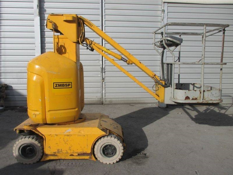 Manitou 105 VJR 2 - 垂直桅杆升降机:图1 Manitou 105 VJR 2 - 垂直桅杆升降机:图1