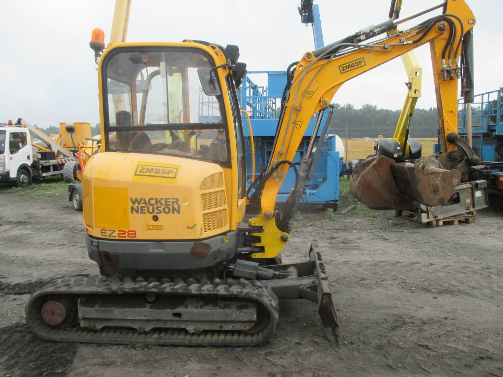 Wacker Neuson EZ 28 - 小型挖掘机:图1 Wacker Neuson EZ 28 - 小型挖掘机:图1