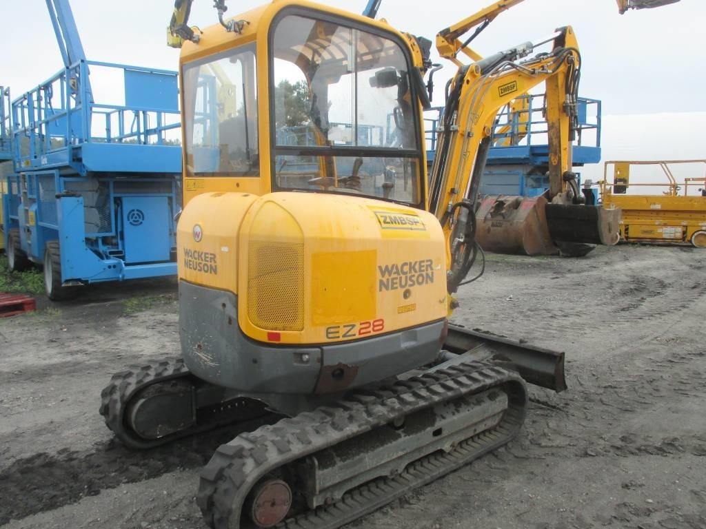 Wacker Neuson EZ 28 - 小型挖掘机:图2 Wacker Neuson EZ 28 - 小型挖掘机:图2