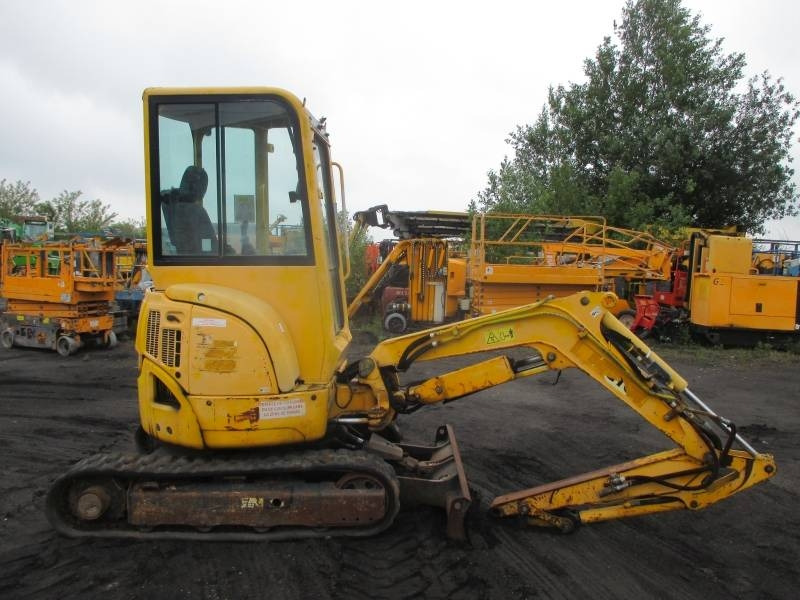 Yanmar Vio 20-4  - 小型挖掘机:图1 Yanmar Vio 20-4  - 小型挖掘机:图1